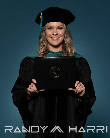 USA Grad April 2024 Portraits-9244