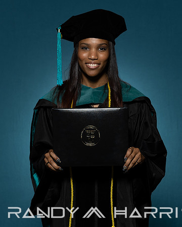 USA Grad April 2024 Portraits-9273