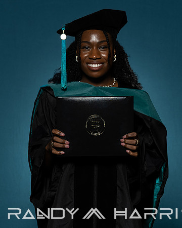 USA Grad April 2024 Portraits-9276