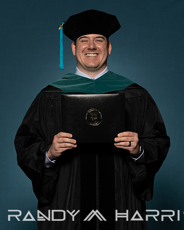 USA Grad April 2024 Portraits-9283