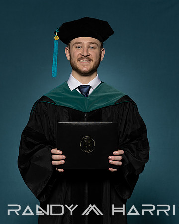 USA Grad April 2024 Portraits-9298