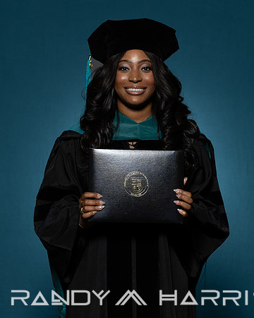 USA Grad April 2024 Portraits-9323