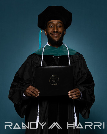 USA Grad April 2024 Portraits-9330