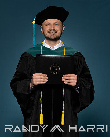 USA Grad April 2024 Portraits-9363