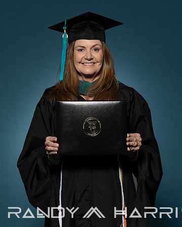 USA Grad April 2024 Portraits-9365