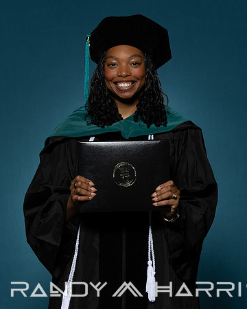 USA Grad April 2024 Portraits-9257