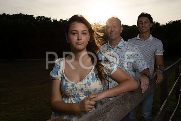 Strong Fam. -8218