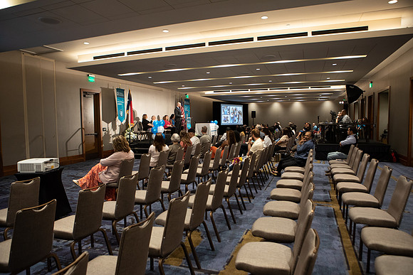 USA August 22  Pinning-9298
