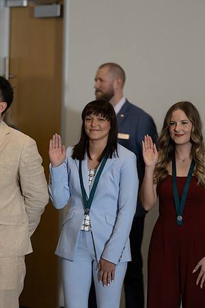 USA Pinning -8684