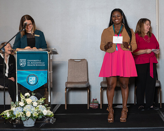 USA August 22  Pinning-9267