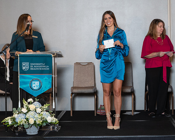 USA August 22  Pinning-9275