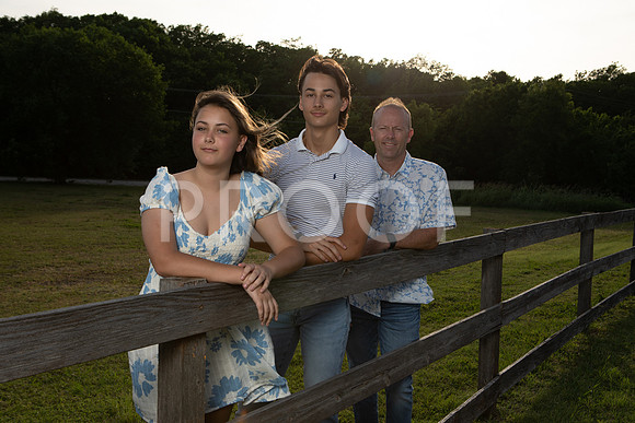 Strong Fam. -8163
