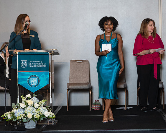 USA August 22  Pinning-9271