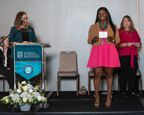 USA August 22  Pinning-9268