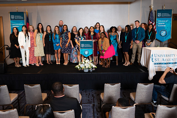 USA August 22  Pinning-9308