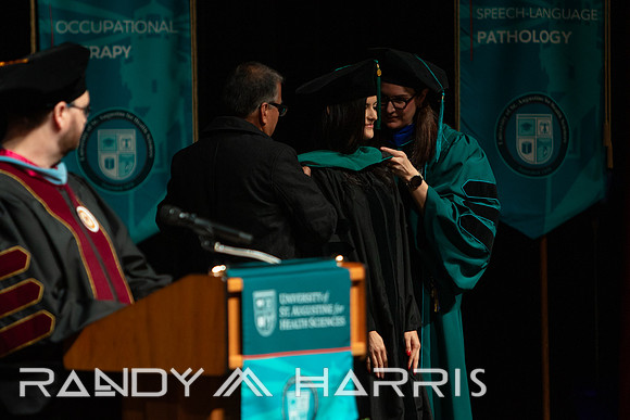 USA Dec 24 Grad Cer-Candid-6335