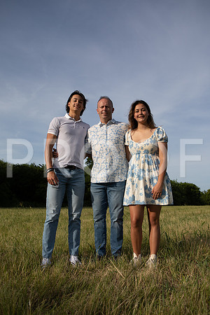Strong Fam. -8052